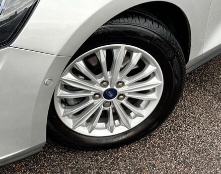 Ford Focus 1.5 Focus Titanium Auto 5dr 3