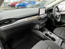 Ford Focus 1.5 Focus Titanium Auto 5dr 17