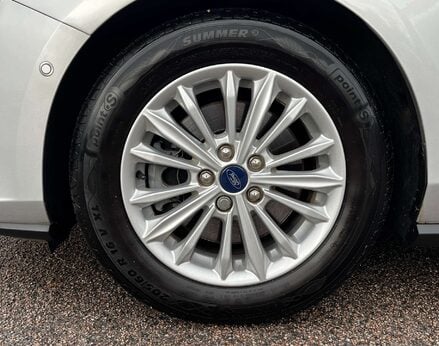 Ford Focus 1.5 Focus Titanium Auto 5dr 12
