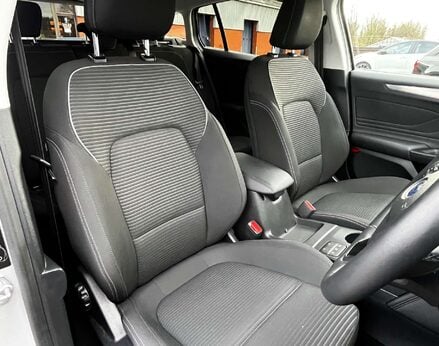 Ford Focus 1.5 Focus Titanium Auto 5dr 69