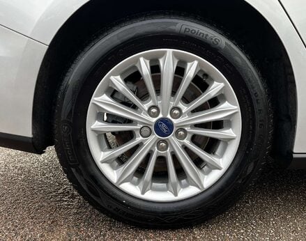 Ford Focus 1.5 Focus Titanium Auto 5dr 14