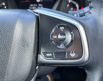 Honda CR-V 1.5 CR-V SR i-VTec CVT 4WD 5dr 53