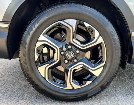 Honda CR-V 1.5 CR-V SR i-VTec CVT 4WD 5dr 15