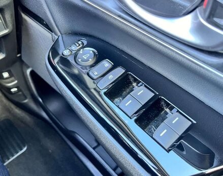 Honda CR-V 1.5 CR-V SR i-VTec CVT 4WD 5dr 60