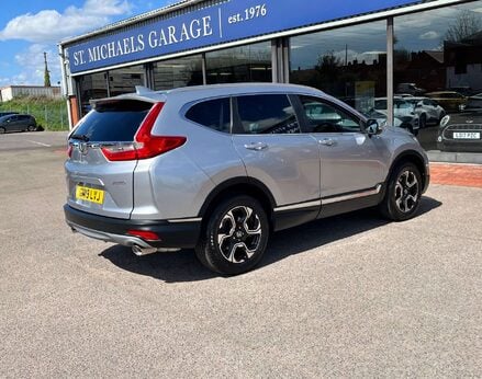 Honda CR-V 1.5 CR-V SR i-VTec CVT 4WD 5dr 8