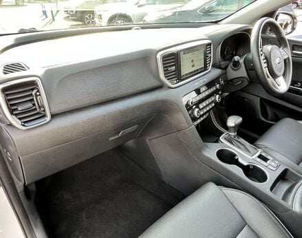 Kia Sportage 1.6 Sportage 4 CRDi ISG MHEV 4x4 Semi-Auto 4WD 5dr 17