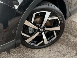 Nissan Qashqai 1.3 Qashqai Tekna DiG-T Semi-Auto 5dr 3