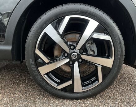 Nissan Qashqai 1.3 Qashqai Tekna DiG-T Semi-Auto 5dr 16