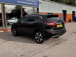 Nissan Qashqai 1.3 Qashqai Tekna DiG-T Semi-Auto 5dr 9