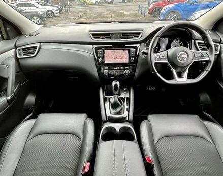 Nissan Qashqai 1.3 Qashqai Tekna DiG-T Semi-Auto 5dr 2