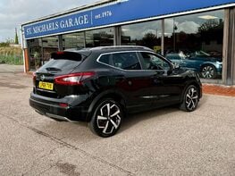 Nissan Qashqai 1.3 Qashqai Tekna DiG-T Semi-Auto 5dr 8