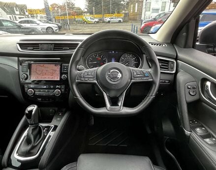 Nissan Qashqai 1.3 Qashqai Tekna DiG-T Semi-Auto 5dr 19