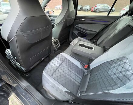 Volkswagen Golf 1.5 Golf R-Line TSI 5dr 72