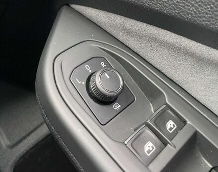 Volkswagen Golf 1.5 Golf R-Line TSI 5dr 66