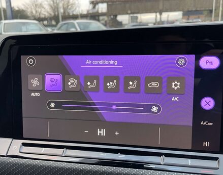 Volkswagen Golf 1.5 Golf R-Line TSI 5dr 43