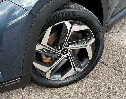 Hyundai TUCSON 1.6 Tucson Ultimate TGDi PHEV 4x4 Auto 4WD 5dr 3