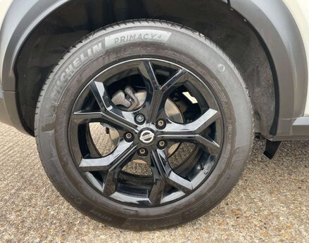 Nissan Juke 1.0 Juke N-Connecta DiG-T 5dr 14