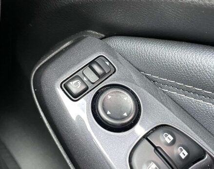 Nissan Juke 1.0 Juke N-Connecta DiG-T 5dr 56