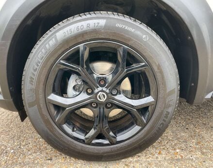 Nissan Juke 1.0 Juke N-Connecta DiG-T 5dr 15