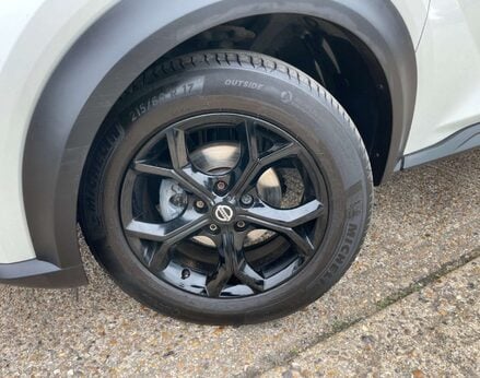 Nissan Juke 1.0 Juke N-Connecta DiG-T 5dr 3