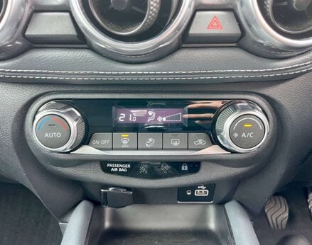 Nissan Juke 1.0 Juke N-Connecta DiG-T 5dr 45