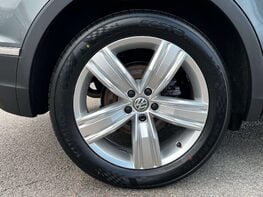 Volkswagen Tiguan 2.0 Tiguan SEL TSi 4Motion Semi-Auto 4WD 5dr 15