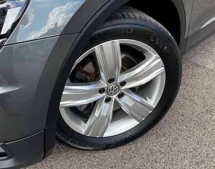 Volkswagen Tiguan 2.0 Tiguan SEL TSi 4Motion Semi-Auto 4WD 5dr 3