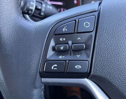 Hyundai TUCSON 1.6 Tucson Premium SE48v MHEV CRDi 2WD Semi-Auto 5dr 60