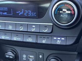 Hyundai TUCSON 1.6 Tucson Premium SE48v MHEV CRDi 2WD Semi-Auto 5dr 55