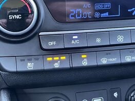 Hyundai TUCSON 1.6 Tucson Premium SE48v MHEV CRDi 2WD Semi-Auto 5dr 54