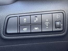 Hyundai TUCSON 1.6 Tucson Premium SE48v MHEV CRDi 2WD Semi-Auto 5dr 64