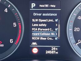 Hyundai TUCSON 1.6 Tucson Premium SE48v MHEV CRDi 2WD Semi-Auto 5dr 38