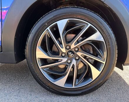 Hyundai TUCSON 1.6 Tucson Premium SE48v MHEV CRDi 2WD Semi-Auto 5dr 16