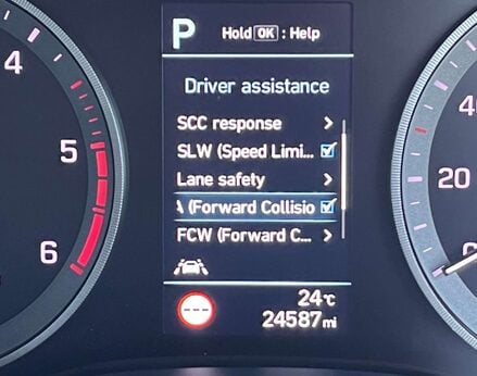 Hyundai TUCSON 1.6 Tucson Premium SE48v MHEV CRDi 2WD Semi-Auto 5dr 37