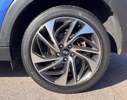 Hyundai TUCSON 1.6 Tucson Premium SE48v MHEV CRDi 2WD Semi-Auto 5dr 14