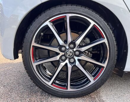 Toyota Yaris 1.5 Yaris GR Sport HEV CVT 5dr 15