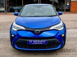 Toyota C-HR 2.0 C-HR Design HEV CVT 5dr 5