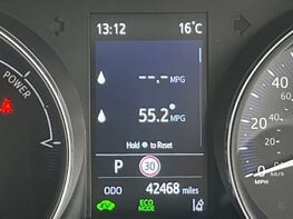 Toyota C-HR 2.0 C-HR Design HEV CVT 5dr 26