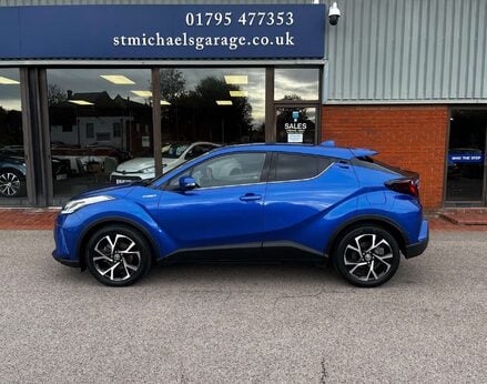Toyota C-HR 2.0 C-HR Design HEV CVT 5dr 11