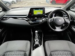 Toyota C-HR 2.0 C-HR Design HEV CVT 5dr 2
