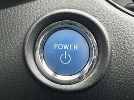 Toyota C-HR 2.0 C-HR Design HEV CVT 5dr 50