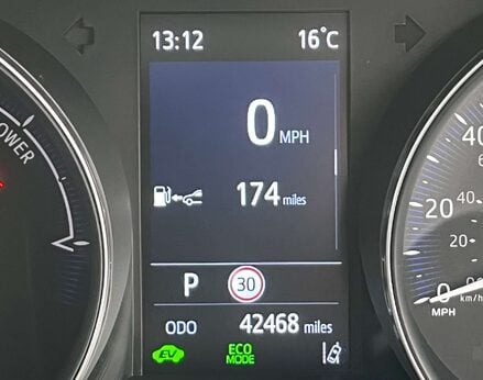 Toyota C-HR 2.0 C-HR Design HEV CVT 5dr 23