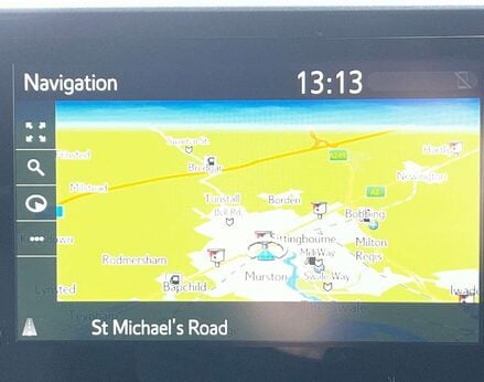 Toyota C-HR 2.0 C-HR Design HEV CVT 5dr 34