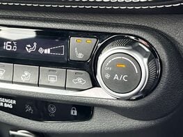 Nissan Juke 1.6 Juke Tekna HEV CVT 5dr 48