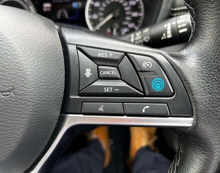 Nissan Juke 1.6 Juke Tekna HEV CVT 5dr 56