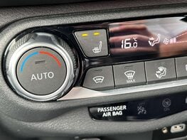 Nissan Juke 1.6 Juke Tekna HEV CVT 5dr 47