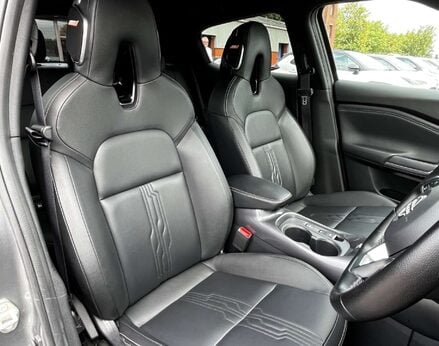 Nissan Juke 1.6 Juke Tekna HEV CVT 5dr 61