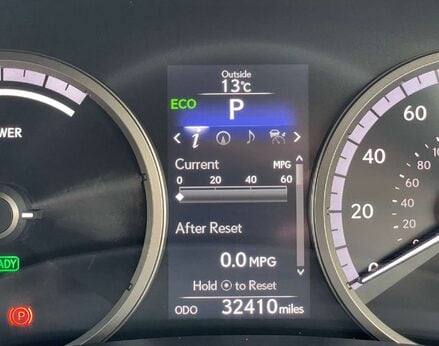 Lexus NX 2.5 NX 300h F Sport CVT 4WD 5dr 33