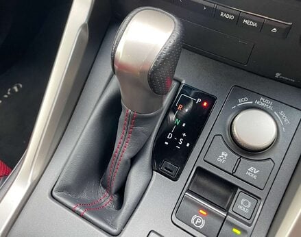 Lexus NX 2.5 NX 300h F Sport CVT 4WD 5dr 52