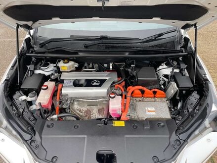 Lexus NX 2.5 NX 300h F Sport CVT 4WD 5dr 